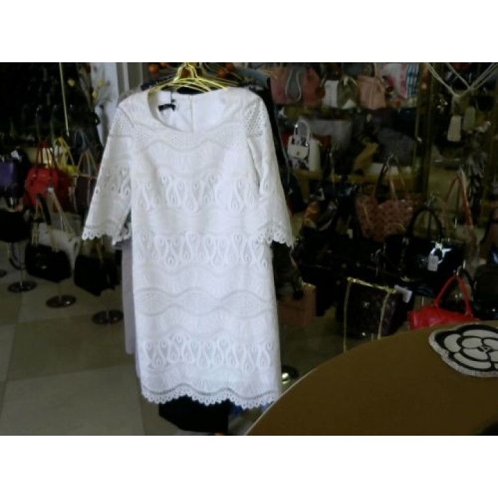 Платье белого цвета акуратная мережка 3/4 рукавLa Qualite (1023)   [Белый]